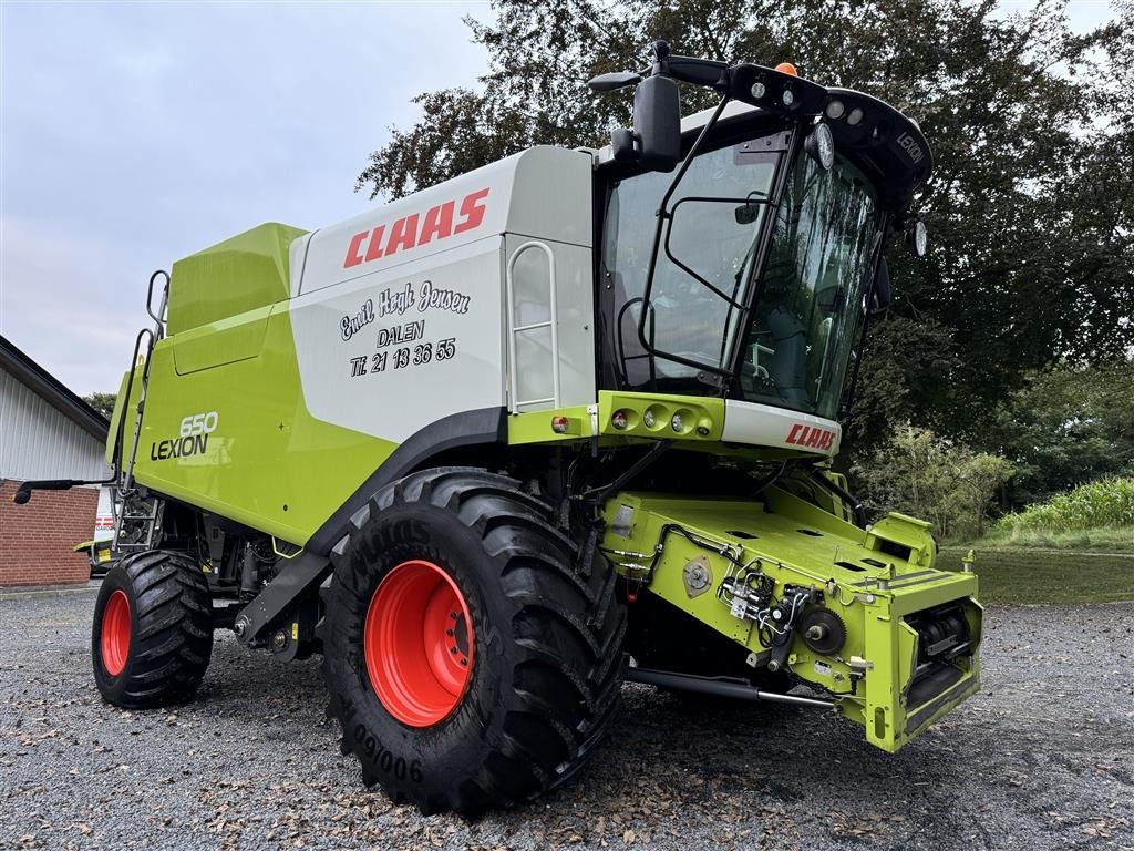 Mähdrescher типа CLAAS LEXION 650 KUN 835 TIMER OG V770 SKÆREBORD!, Gebrauchtmaschine в Nørager (Фотография 7)