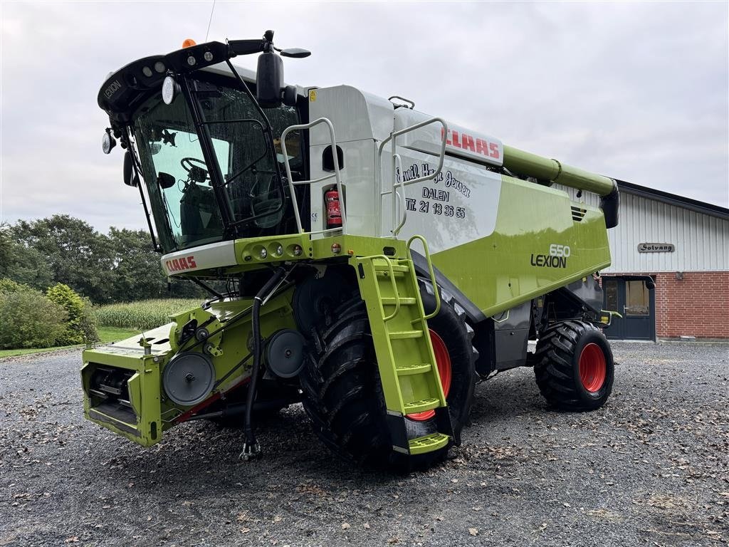 Mähdrescher typu CLAAS LEXION 650 KUN 835 TIMER OG V770 SKÆREBORD!, Gebrauchtmaschine v Nørager (Obrázok 1)