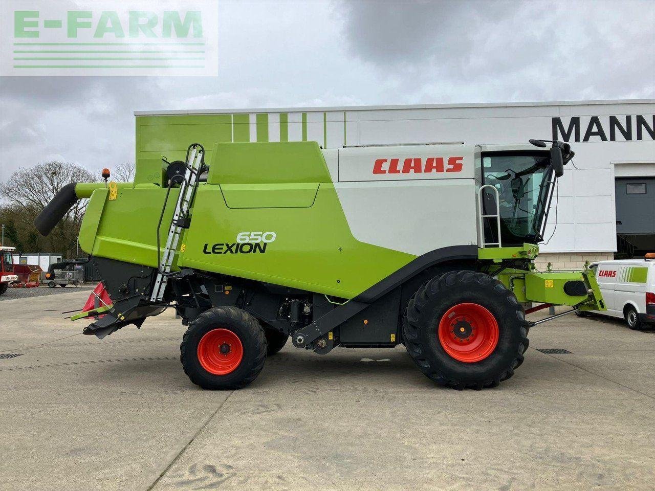 Mähdrescher van het type CLAAS LEXION 650, Gebrauchtmaschine in SUFFOLK (Foto 4)