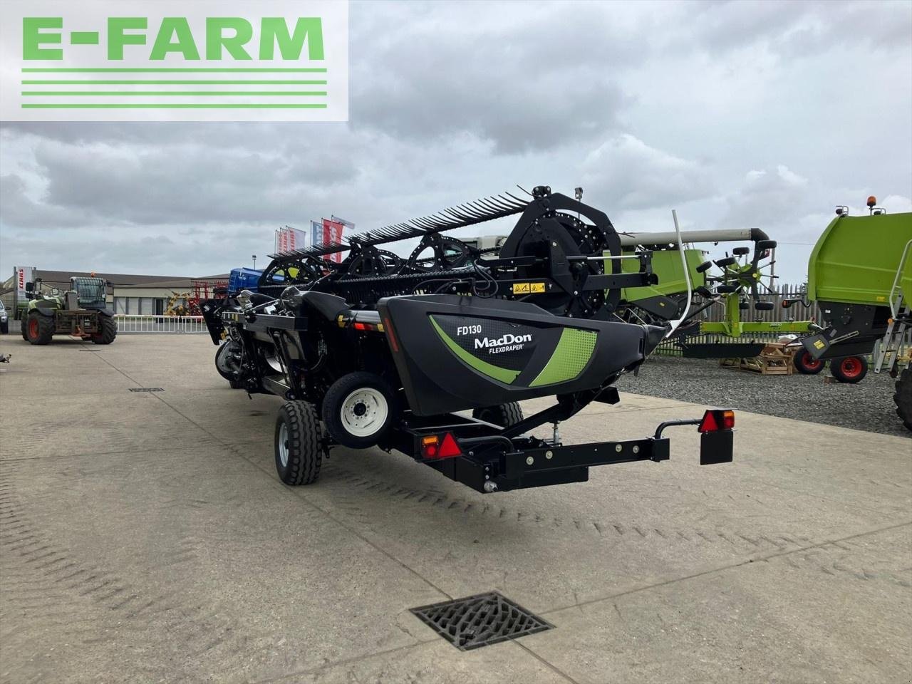 Mähdrescher van het type CLAAS LEXION 650, Gebrauchtmaschine in SUFFOLK (Foto 15)