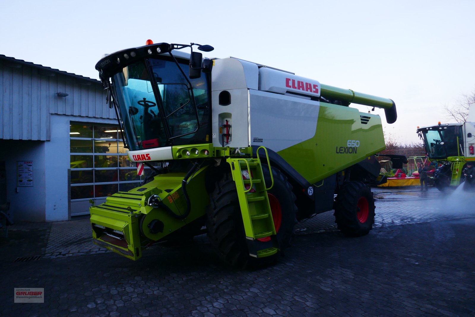 Mähdrescher van het type CLAAS Lexion 650, Gebrauchtmaschine in Dorfen (Foto 2)