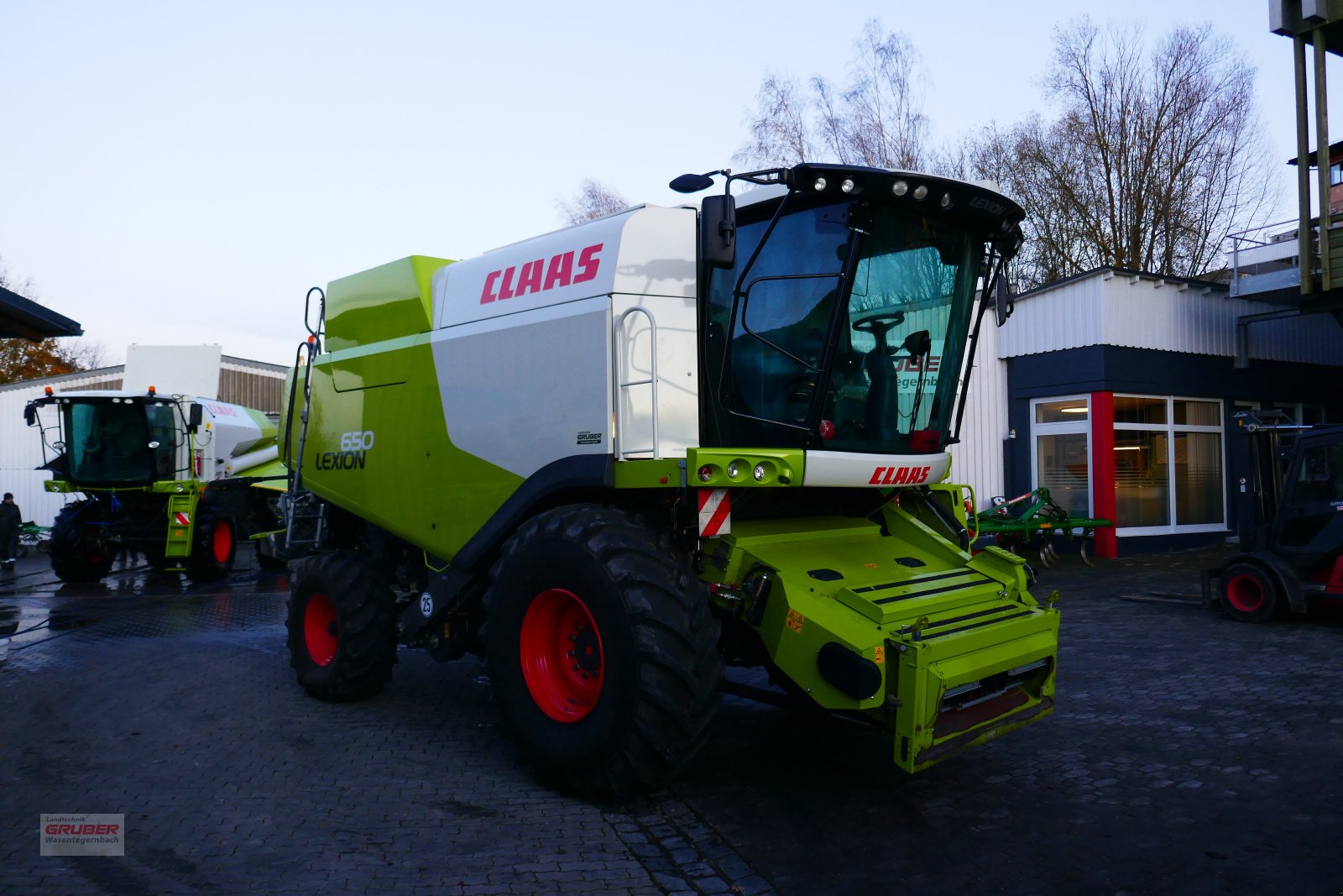 Mähdrescher van het type CLAAS Lexion 650, Gebrauchtmaschine in Dorfen (Foto 8)