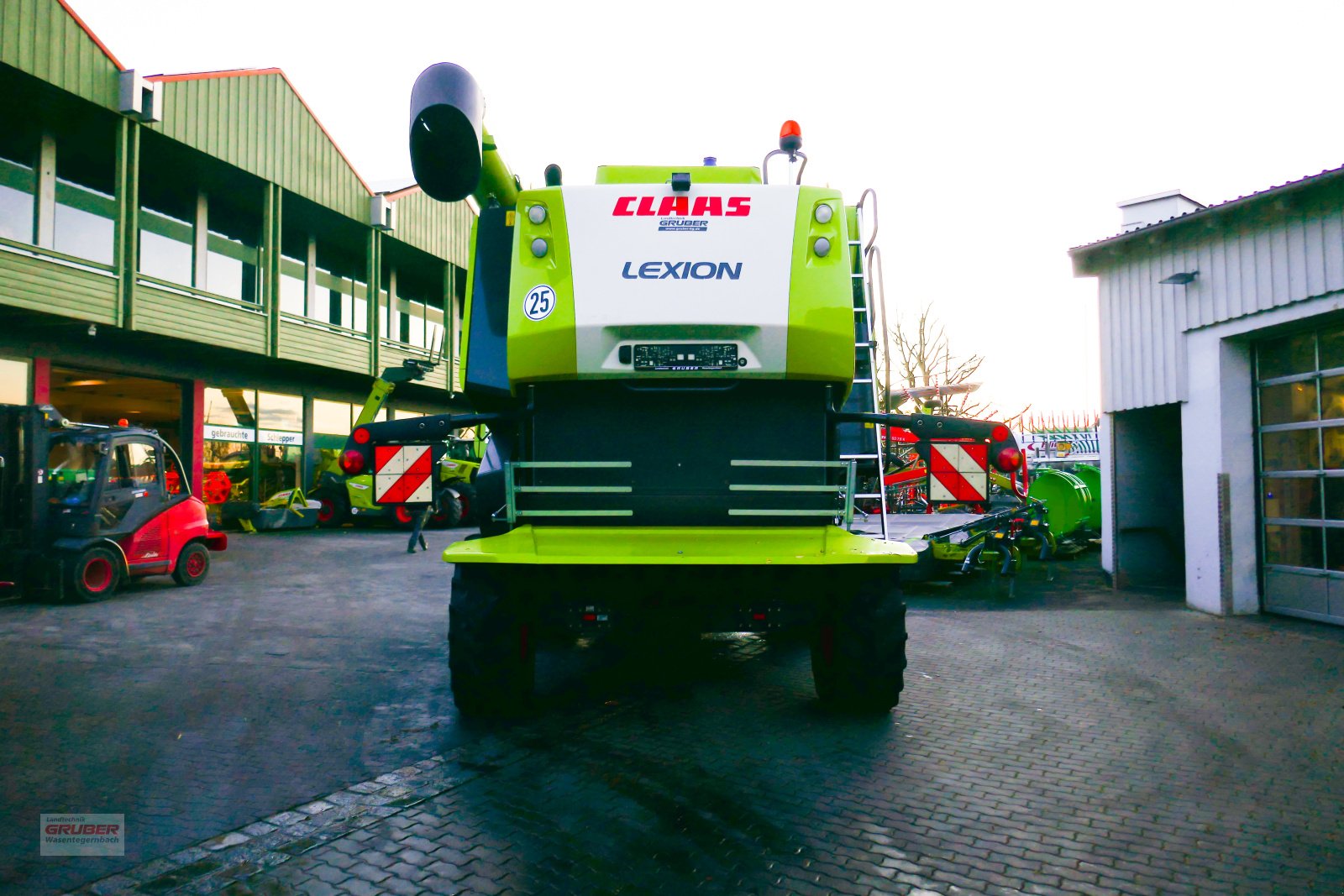 Mähdrescher del tipo CLAAS Lexion 650, Gebrauchtmaschine In Dorfen (Immagine 5)