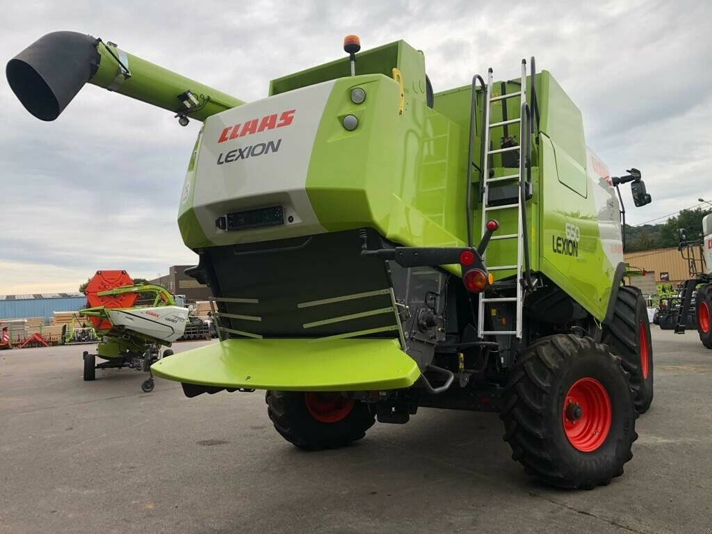 Mähdrescher des Typs CLAAS LEXION 650, Gebrauchtmaschine in BLENDECQUES (Bild 3)