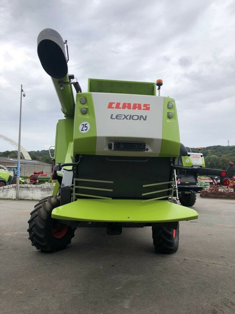 Mähdrescher van het type CLAAS LEXION 650, Gebrauchtmaschine in BLENDECQUES (Foto 6)