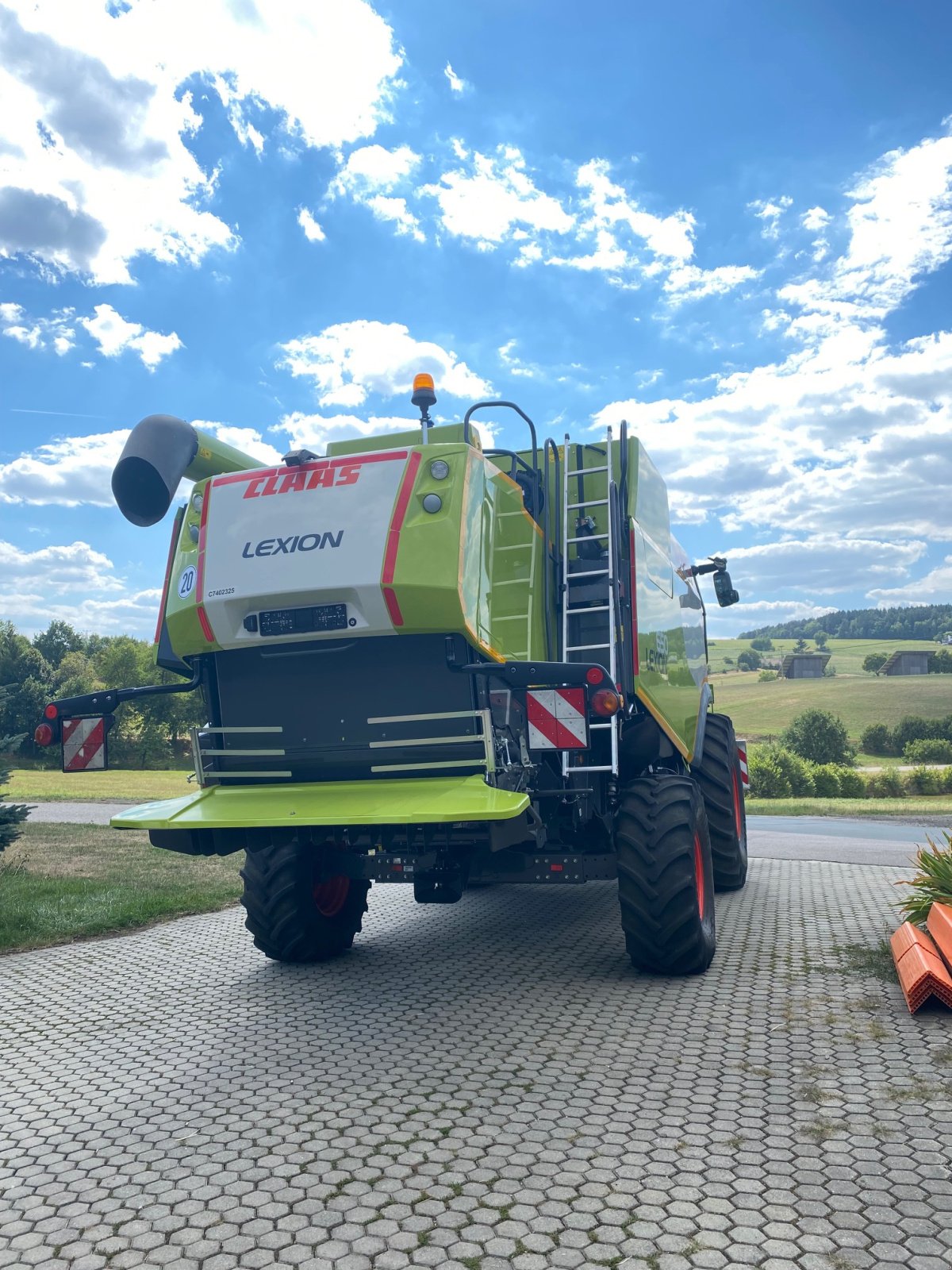 Mähdrescher del tipo CLAAS Lexion 650, Gebrauchtmaschine en Neukirchen-Balbini (Imagen 3)