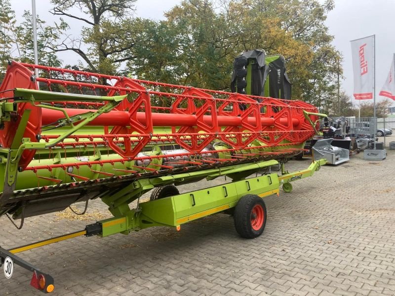 Mähdrescher типа CLAAS LEXION 660 + V660 SCHNEIDWERK, Gebrauchtmaschine в Schwandorf (Фотография 5)