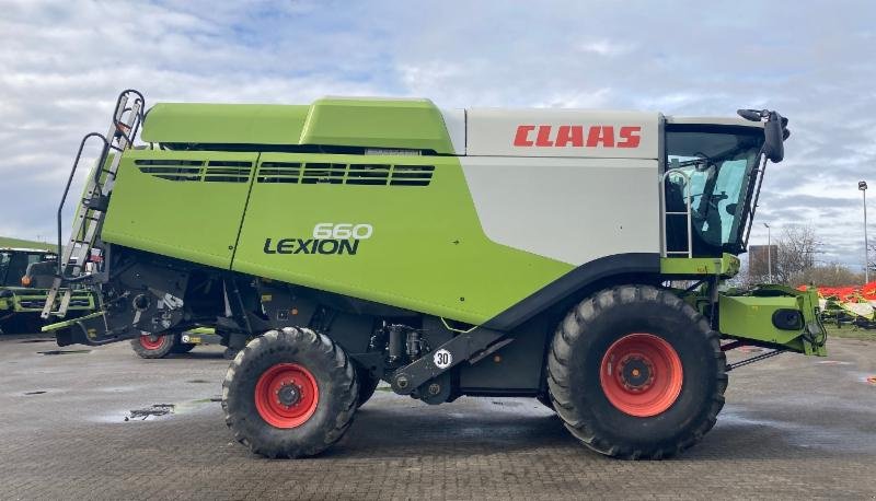 Mähdrescher des Typs CLAAS LEXION 660, Gebrauchtmaschine in Hockenheim (Bild 7)