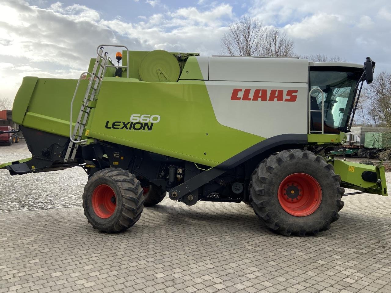 Mähdrescher Türe ait CLAAS Lexion 660, Gebrauchtmaschine içinde Könnern (resim 4)