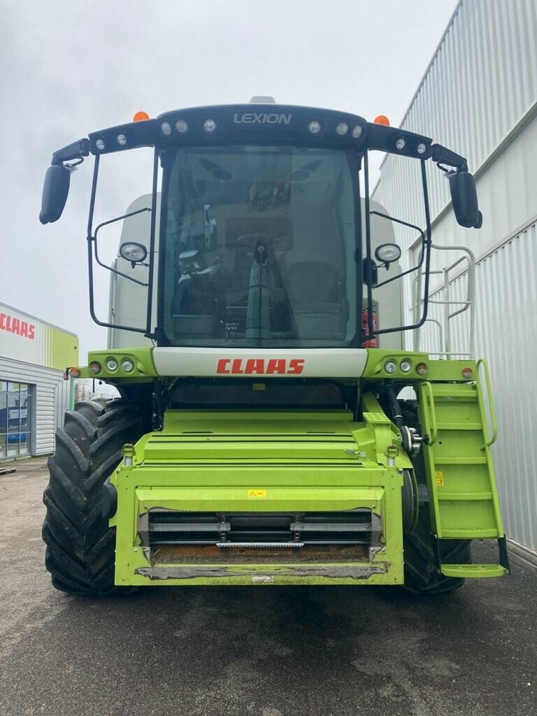 Mähdrescher des Typs CLAAS LEXION 660, Gebrauchtmaschine in CHEMINOT (Bild 5)