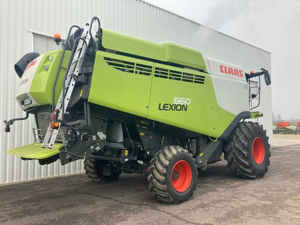 Mähdrescher типа CLAAS LEXION 660, Gebrauchtmaschine в CHEMINOT (Фотография 4)