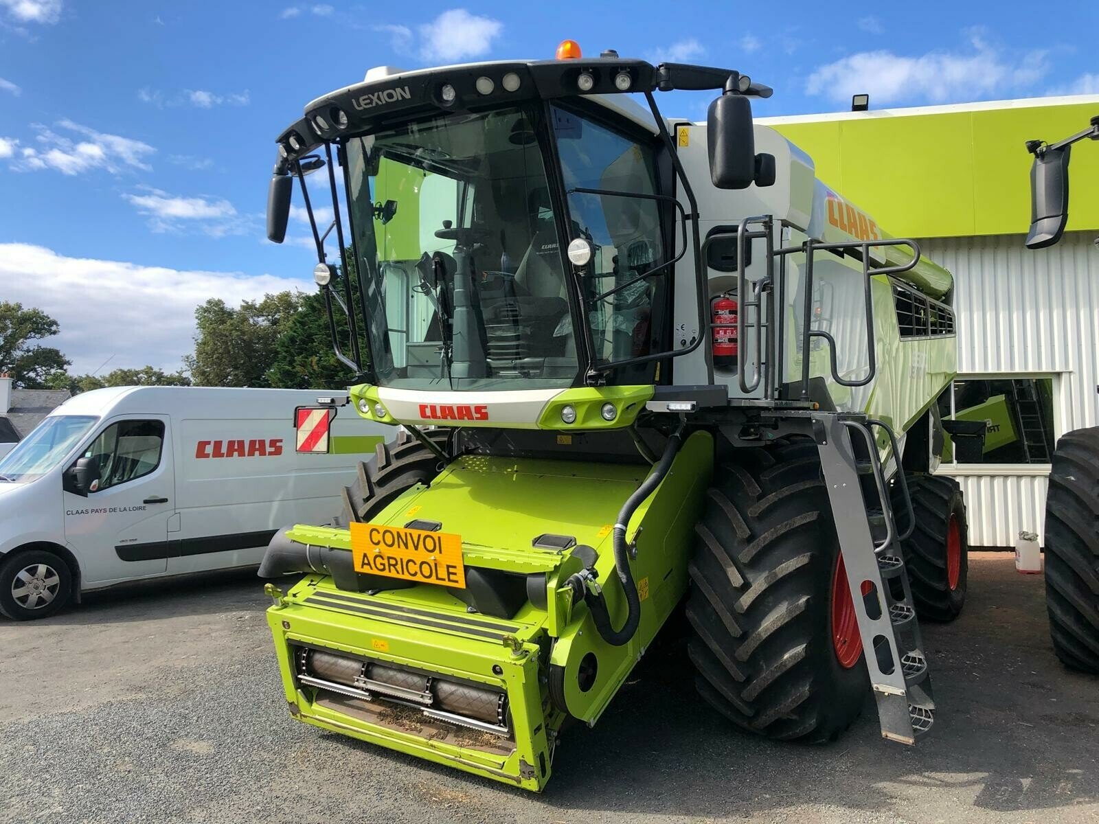 Mähdrescher Türe ait CLAAS LEXION 6600 BUSINESS, Gebrauchtmaschine içinde ST CLEMENT DE LA PLACE (resim 3)