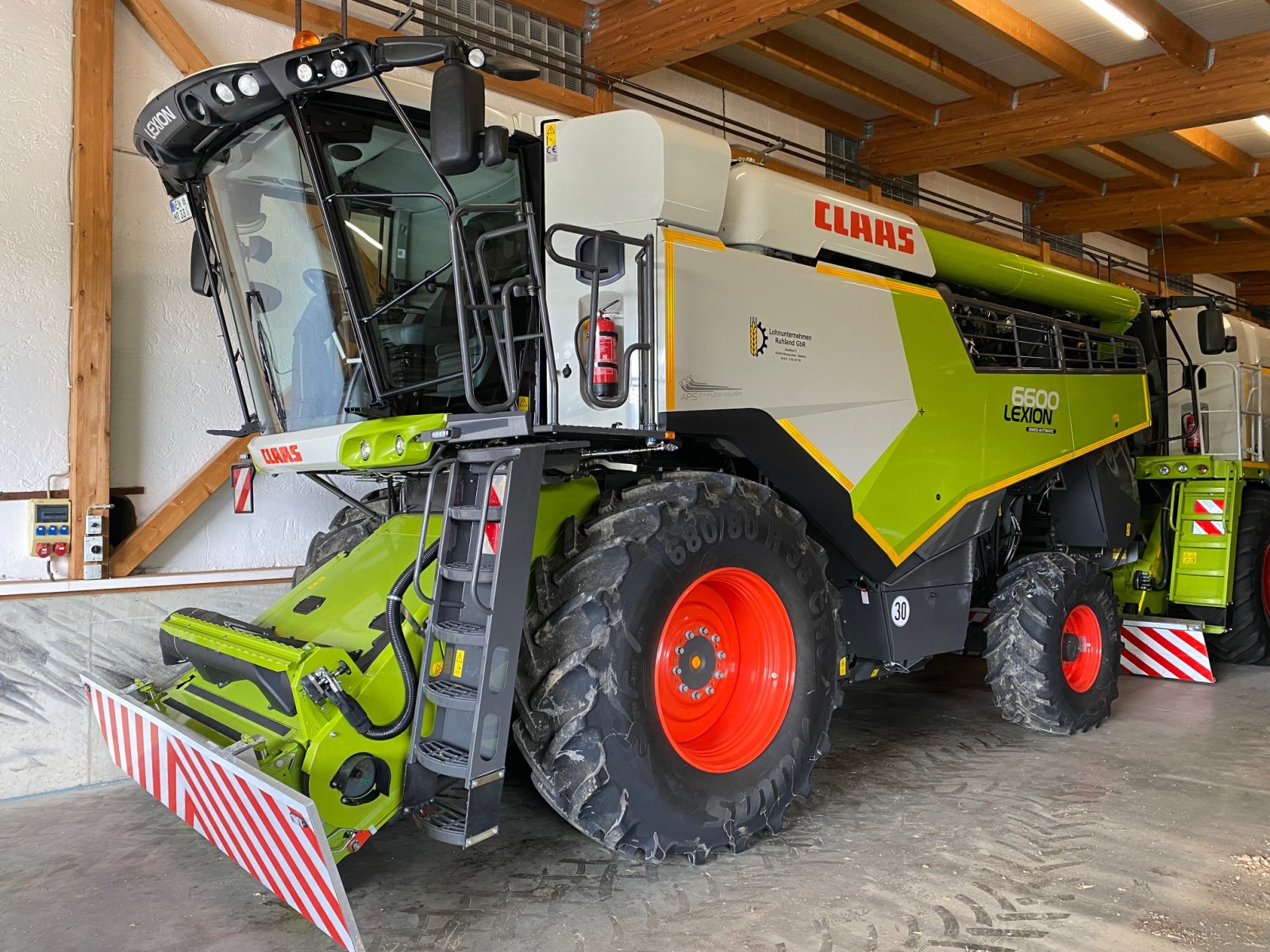 Mähdrescher des Typs CLAAS Lexion 6600, Gebrauchtmaschine in Neukirchen-Balbini (Bild 2)