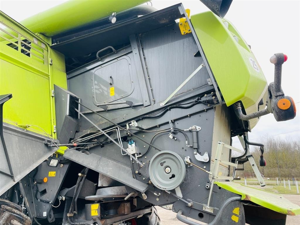 Mähdrescher del tipo CLAAS LEXION 670 4WD SOLGT!!! MONTANA med 4WD og Incl. Vario V680. Ring til Ulrik 0045-40255544., Gebrauchtmaschine In Kolding (Immagine 8)