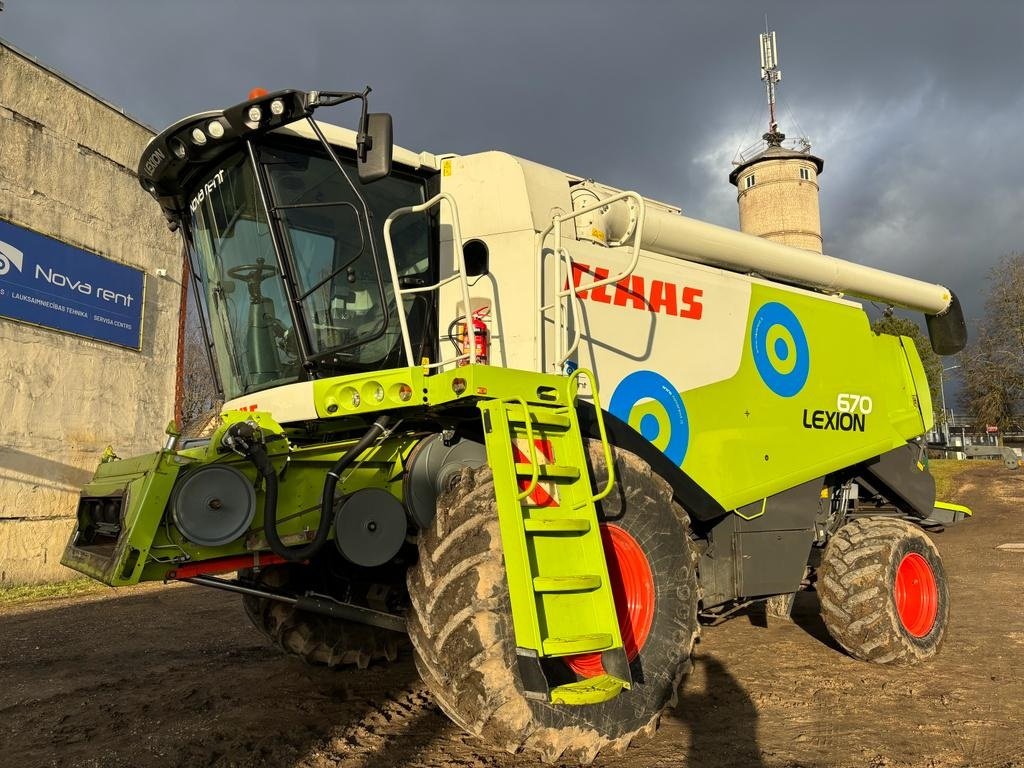 Mähdrescher typu CLAAS LEXION 670 Incl. V900 bord. 900/60 R32. Udbyttemåler., Gebrauchtmaschine v Kolding (Obrázok 2)