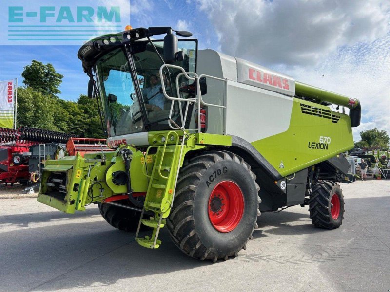 Mähdrescher del tipo CLAAS LEXION 670 M T4F, Gebrauchtmaschine In MICHELDEVER, WINCHESTER (Immagine 1)