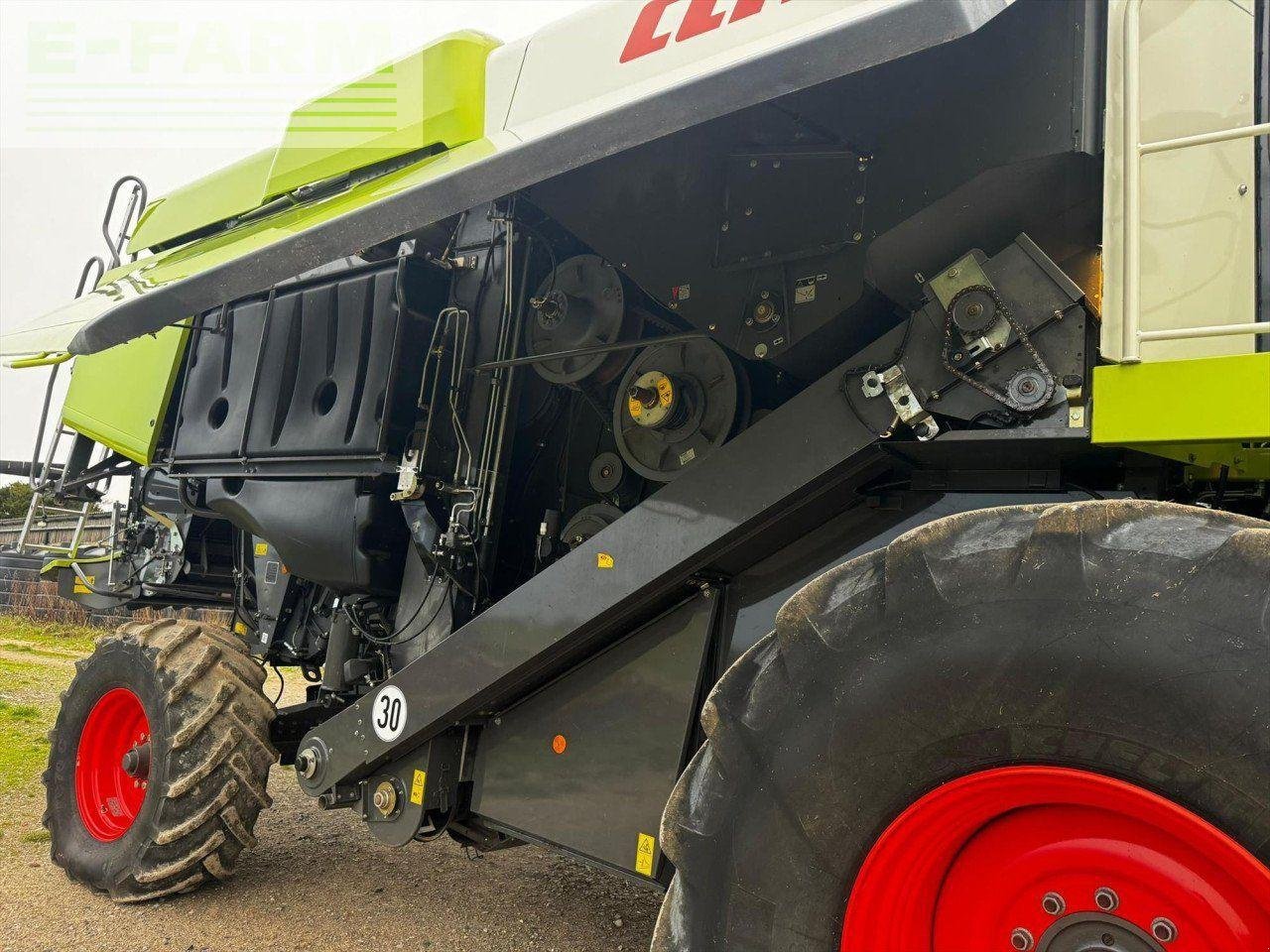 Mähdrescher tipa CLAAS LEXION 670 M, Gebrauchtmaschine u MICHELDEVER, WINCHESTER (Slika 6)