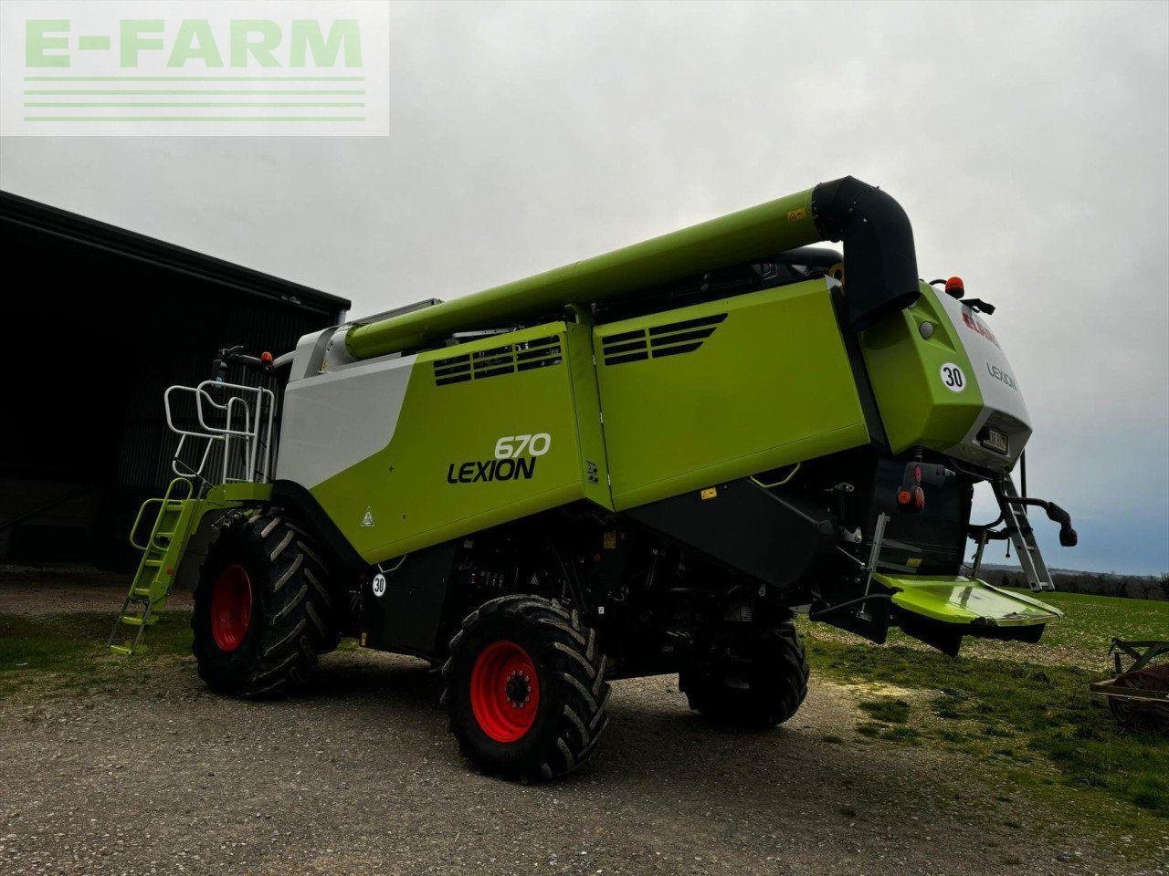 Mähdrescher tipa CLAAS LEXION 670 M, Gebrauchtmaschine u MICHELDEVER, WINCHESTER (Slika 8)