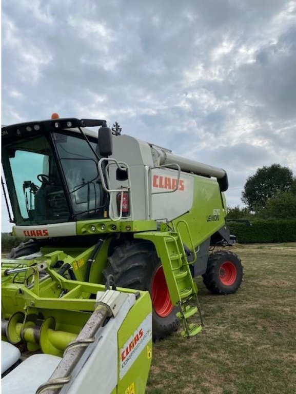 Mähdrescher типа CLAAS LEXION 670 MONTANA, Gebrauchtmaschine в LOMBEZ (Фотография 1)