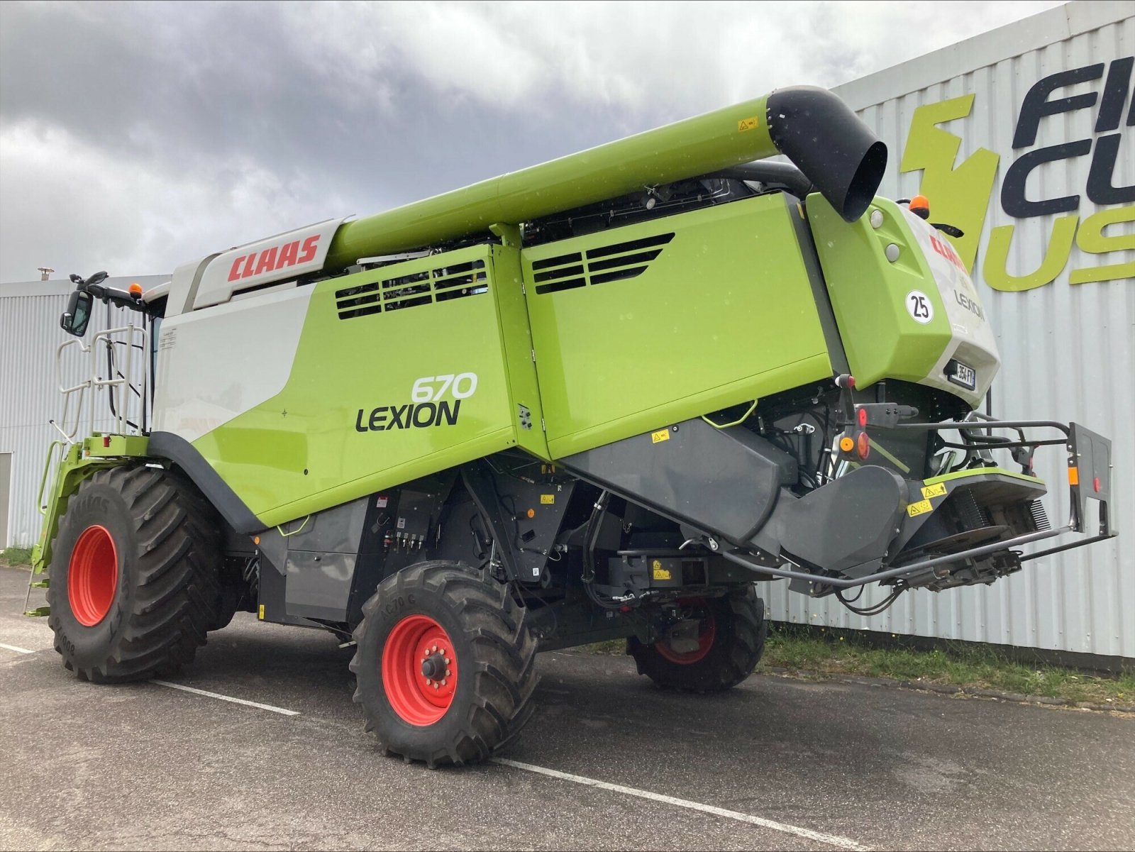 Mähdrescher Türe ait CLAAS LEXION 670 MONTANA, Gebrauchtmaschine içinde CHEMINOT (resim 3)