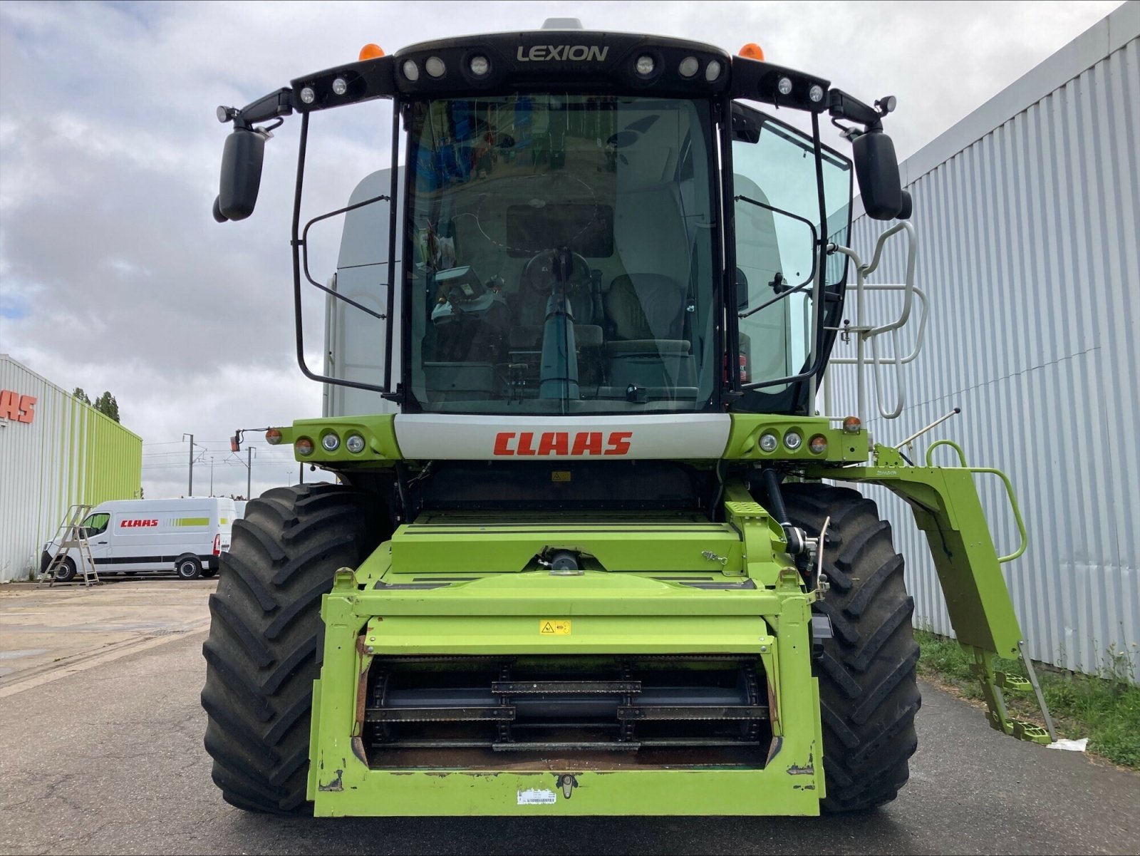 Mähdrescher Türe ait CLAAS LEXION 670 MONTANA, Gebrauchtmaschine içinde CHEMINOT (resim 5)