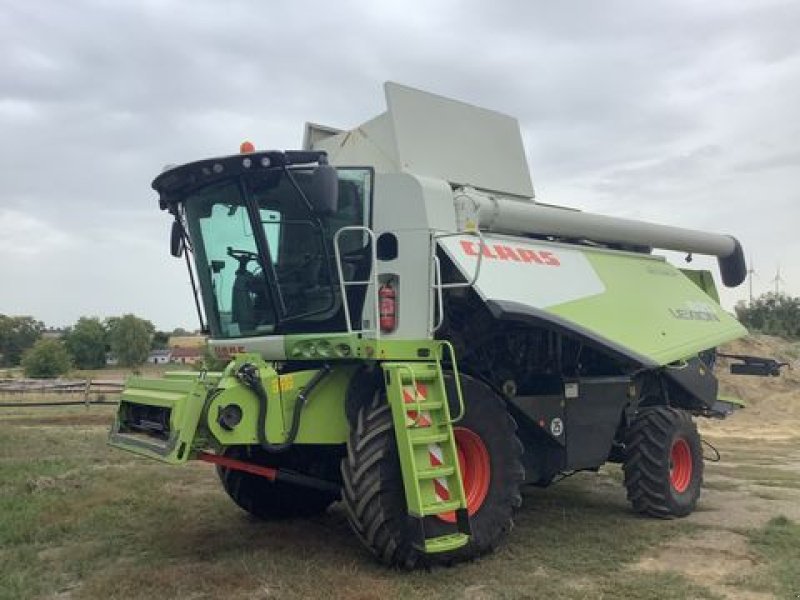 Mähdrescher tip CLAAS Lexion 670 (Stage IIIb), Gebrauchtmaschine in Oberweidelham