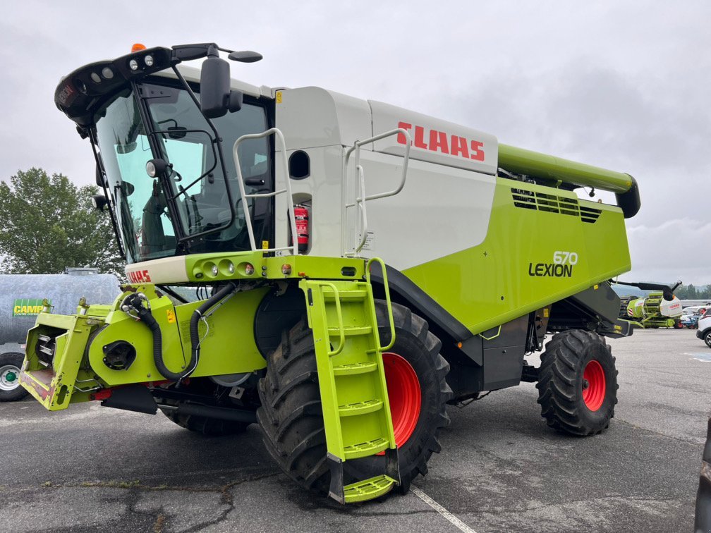 Mähdrescher des Typs CLAAS LEXION 670 T4, Gebrauchtmaschine in L'Isle-en-Dodon (Bild 2)