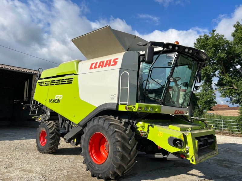 Mähdrescher des Typs CLAAS LEXION 670 T4, Gebrauchtmaschine in L'Isle-en-Dodon (Bild 1)