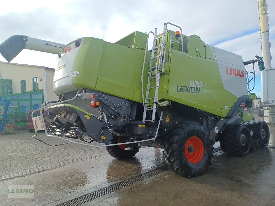 Mähdrescher des Typs CLAAS Lexion 670 TT Terratrac V 900, Gebrauchtmaschine in Langenwetzendorf (Bild 3)