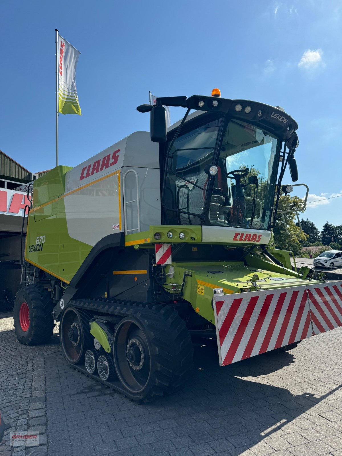 Mähdrescher del tipo CLAAS Lexion 670 TT, Gebrauchtmaschine In Dorfen (Immagine 2)