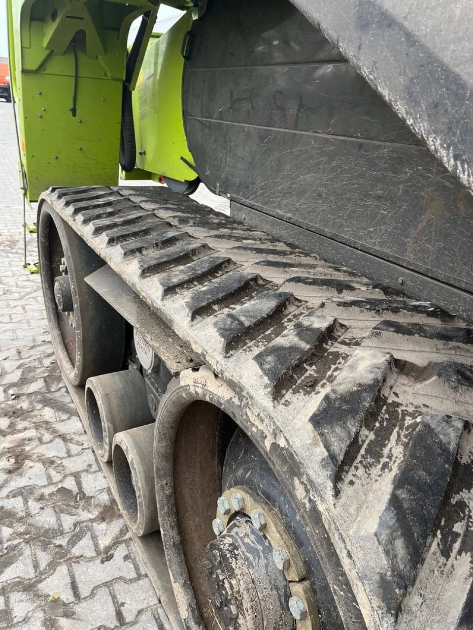 Mähdrescher del tipo CLAAS Lexion 670 TT, Gebrauchtmaschine en Schora (Imagen 9)