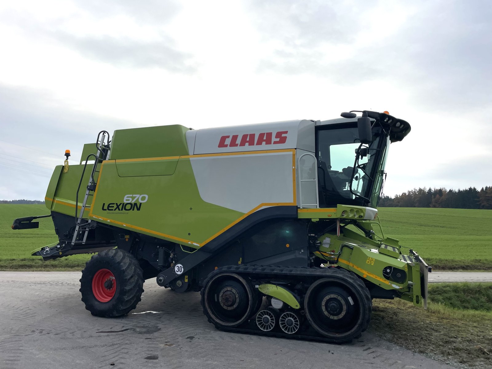 Mähdrescher a típus CLAAS Lexion 670 TT, Gebrauchtmaschine ekkor: Simbach (Kép 3)