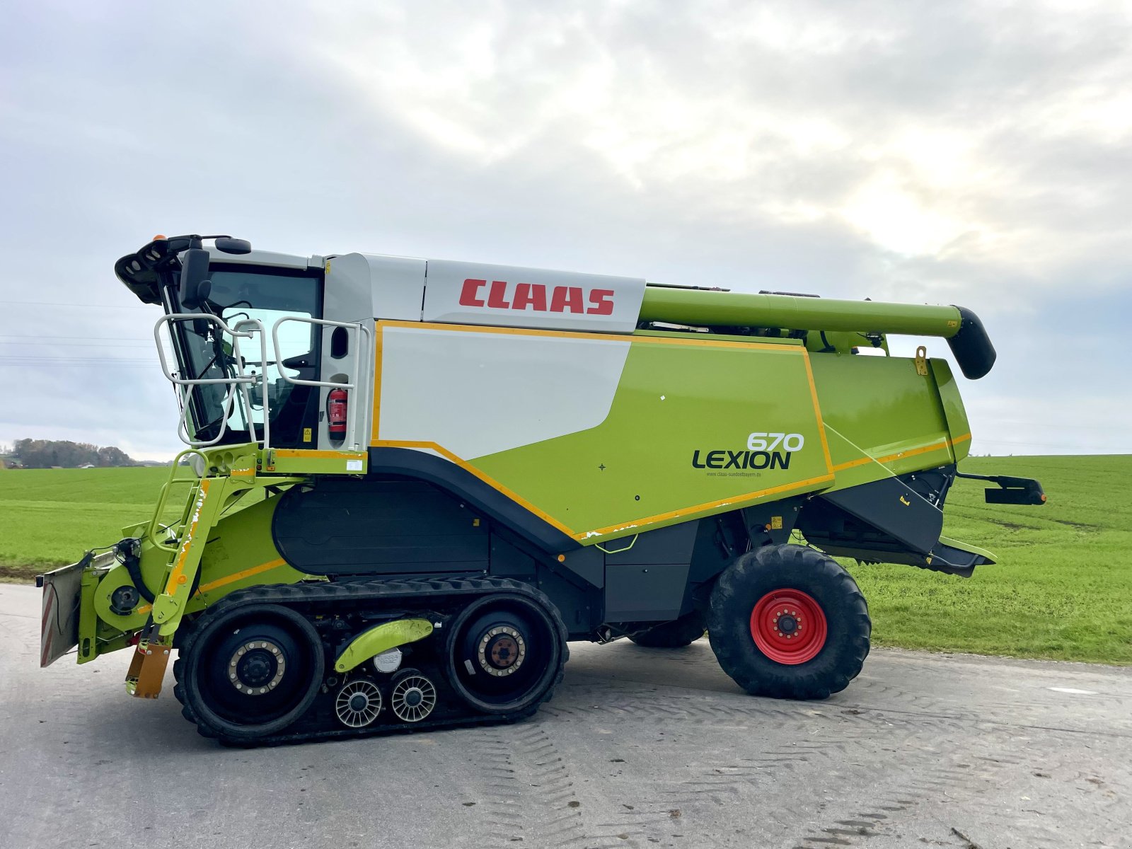 Mähdrescher a típus CLAAS Lexion 670 TT, Gebrauchtmaschine ekkor: Simbach (Kép 4)