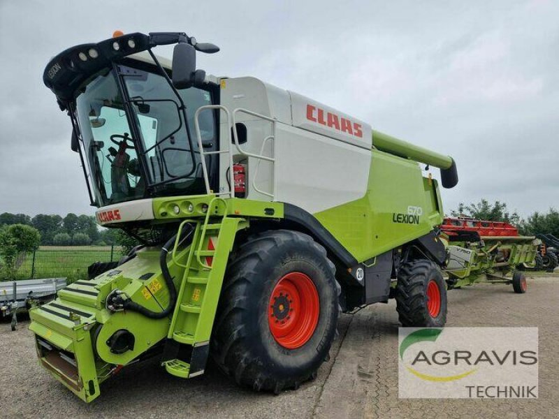 Mähdrescher des Typs CLAAS LEXION 670, Gebrauchtmaschine in Lage (Bild 1)