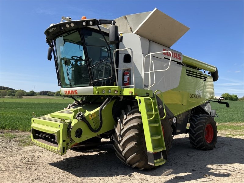 Mähdrescher del tipo CLAAS Lexion 670, Gebrauchtmaschine en Mern (Imagen 1)