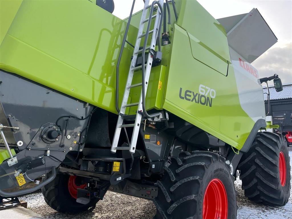 Mähdrescher от тип CLAAS LEXION 670, Gebrauchtmaschine в Mariager (Снимка 5)