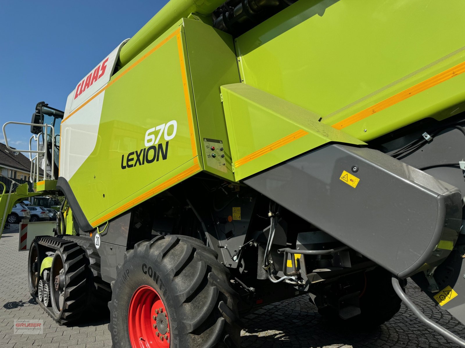 Mähdrescher des Typs CLAAS Lexion 670, Gebrauchtmaschine in Dorfen (Bild 4)