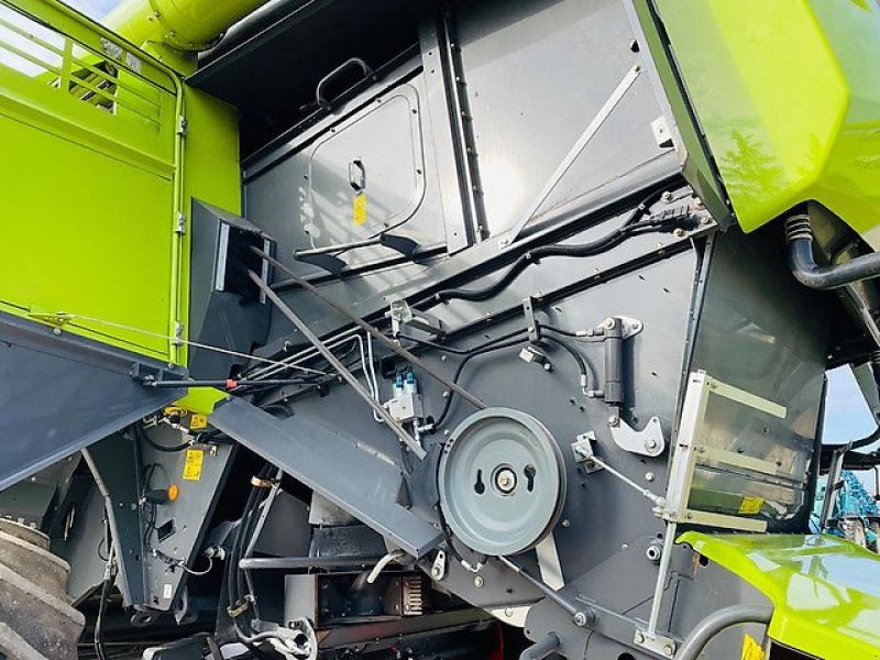 Mähdrescher del tipo CLAAS LEXION 670, Gebrauchtmaschine en Kaunas (Imagen 25)