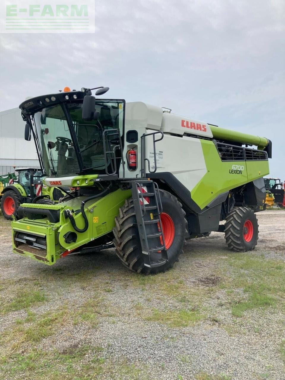 Mähdrescher des Typs CLAAS lexion 6700 business, Gebrauchtmaschine in BLENDECQUES (Bild 1)