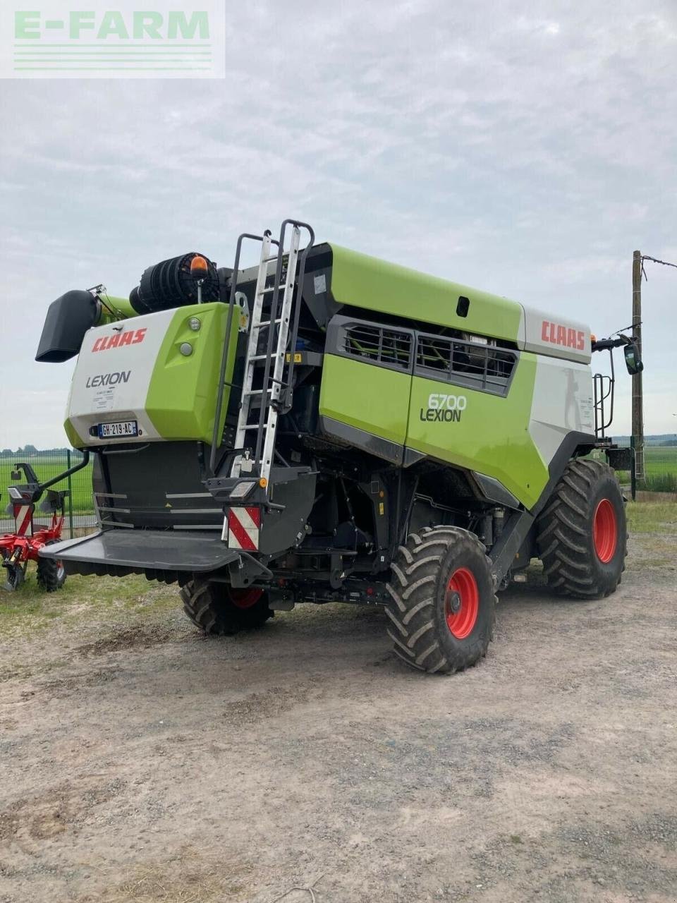 Mähdrescher des Typs CLAAS lexion 6700 business, Gebrauchtmaschine in BLENDECQUES (Bild 3)