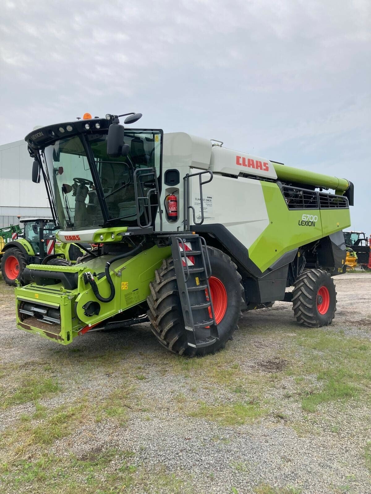 Mähdrescher typu CLAAS LEXION 6700 BUSINESS, Gebrauchtmaschine w BEAUVOIS (Zdjęcie 1)