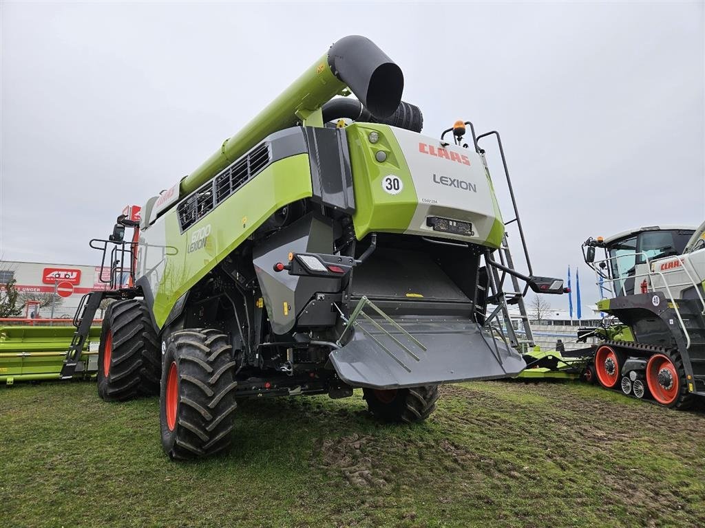 Mähdrescher Türe ait CLAAS Lexion 6700 KUN 180 høst timer! MED Skærebord! Laser pilot, 3D, Quantimeter, 900 dæk., Gebrauchtmaschine içinde Kolding (resim 4)