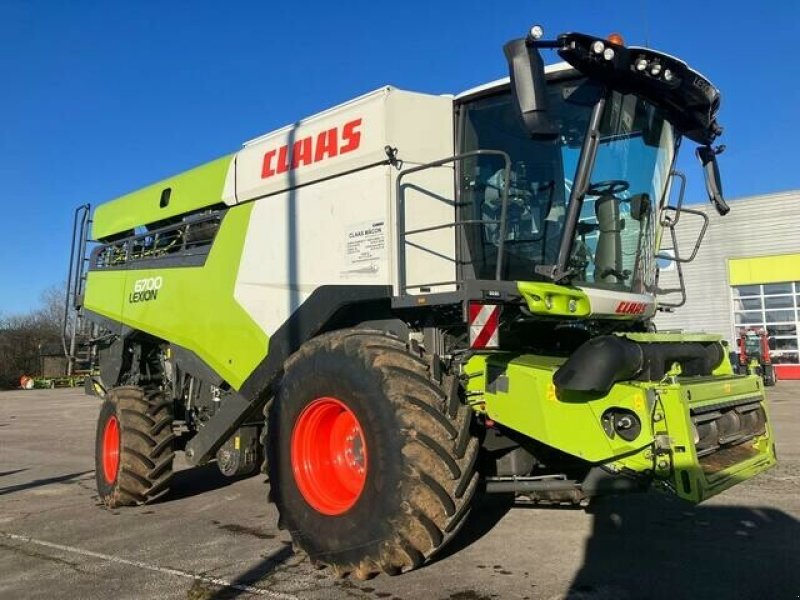 Mähdrescher tipa CLAAS LEXION 6700  LOCATION, Gebrauchtmaschine u Charnay-lès-macon (Slika 2)