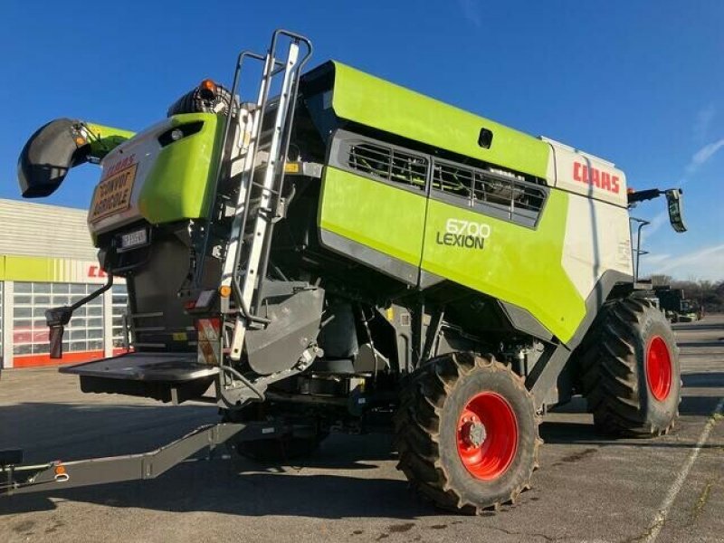 Mähdrescher tipa CLAAS LEXION 6700  LOCATION, Gebrauchtmaschine u Charnay-lès-macon (Slika 3)