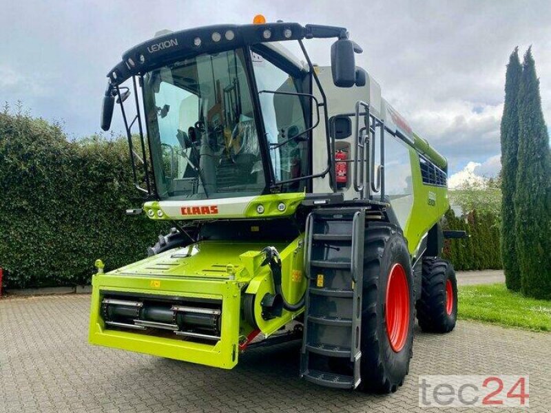 Mähdrescher Türe ait CLAAS lexion 6700 mit Schneidwerk, Gebrauchtmaschine içinde Östringen (resim 1)