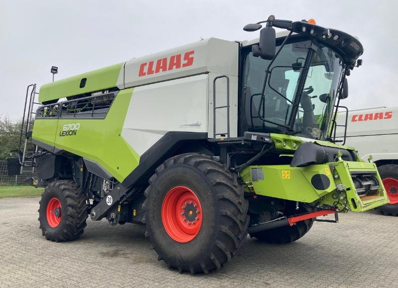 Mähdrescher des Typs CLAAS LEXION 6700, Gebrauchtmaschine in Hockenheim (Bild 4)