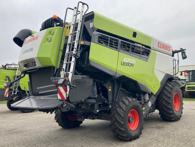 Mähdrescher des Typs CLAAS LEXION 6700, Gebrauchtmaschine in Hockenheim (Bild 3)