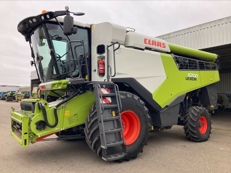 Mähdrescher Türe ait CLAAS LEXION 6700, Gebrauchtmaschine içinde CHEMINOT (resim 1)