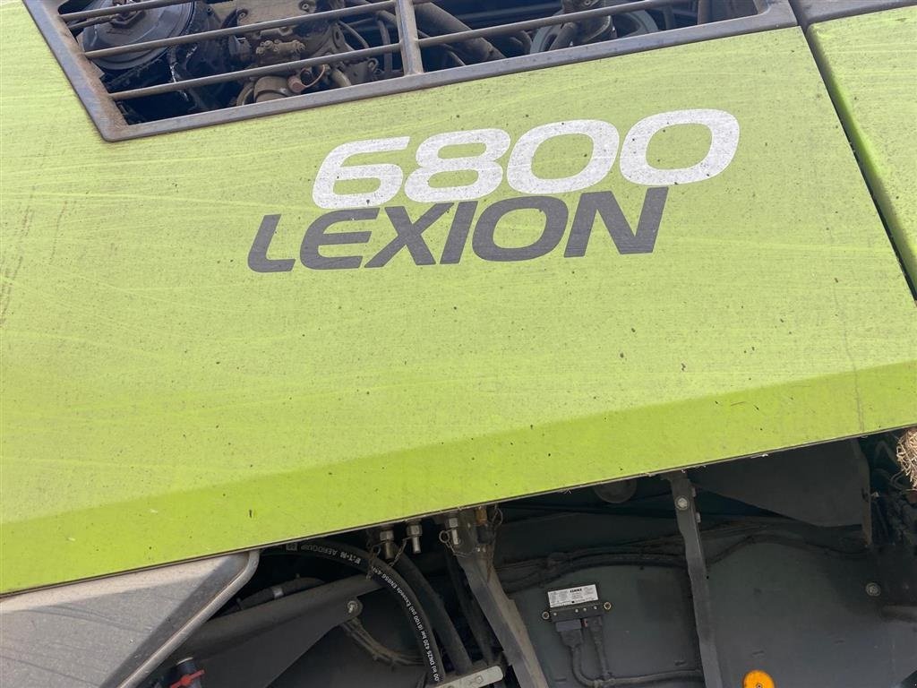 Mähdrescher Türe ait CLAAS Lexion 6800 4wd.  4WD. Med Skærebord V930. GPS. S7. CMotion. CEBIS.Ryster maskine. Ring til Ulrik for mere info på 40255544. Jeg snakker Jysk., Gebrauchtmaschine içinde Kolding (resim 1)