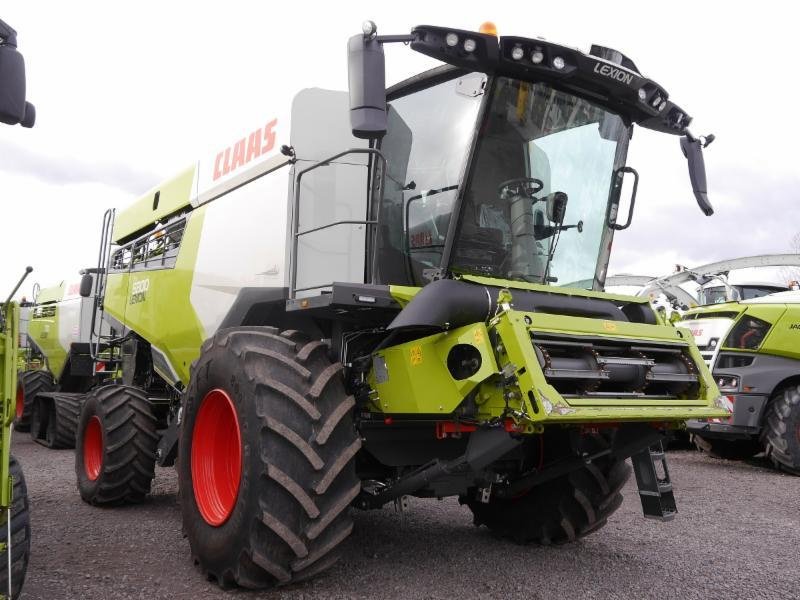 Mähdrescher del tipo CLAAS LEXION 6800, Gebrauchtmaschine In Landsberg (Immagine 1)